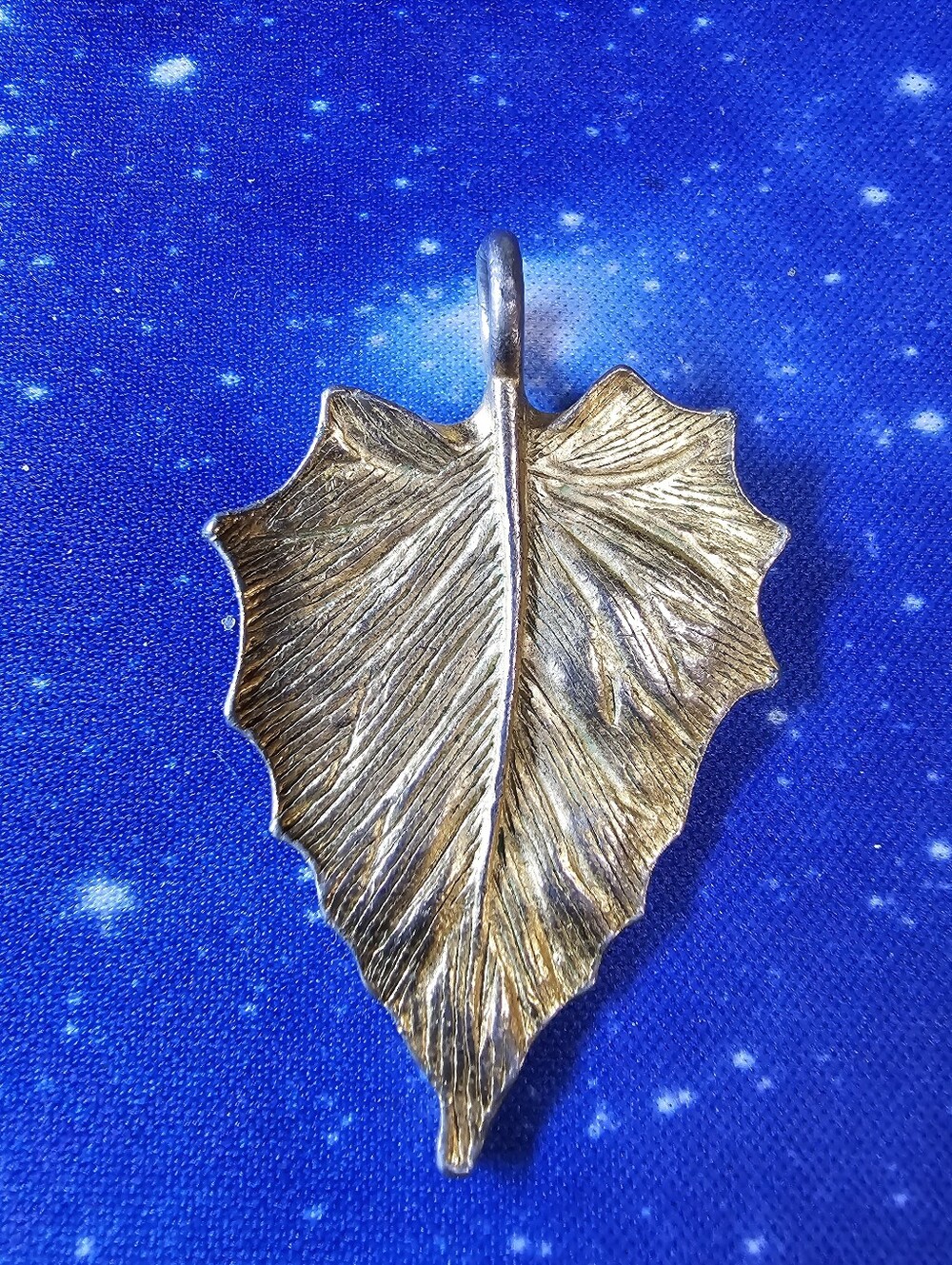 Vintage Textured Gold-toned Leaf Pendant